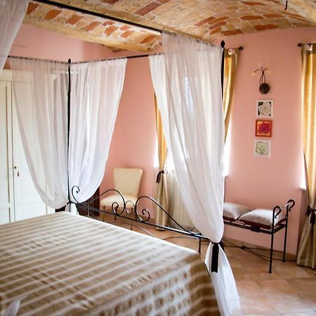 Agriturismo Monbertola Govone Exteriér fotografie
